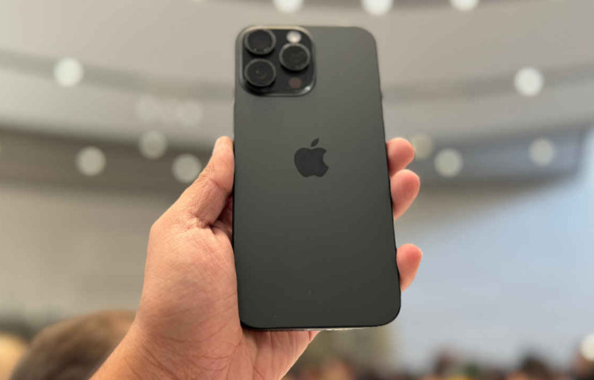 iPhone 16 Pro Max Now at Rs 10,000 Off: Get All the Deal Details Here!