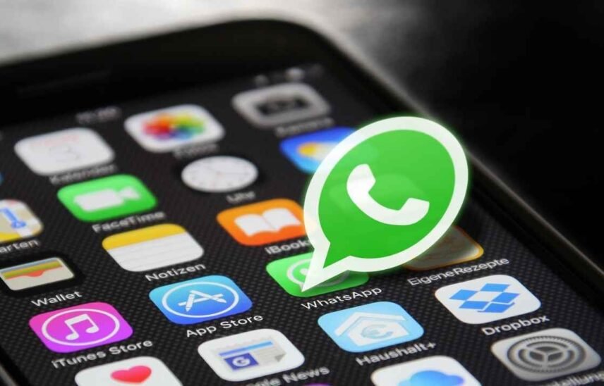 WhatsApp Could Soon Enable iPhone Users to Link Social Media Profiles to Their Accounts